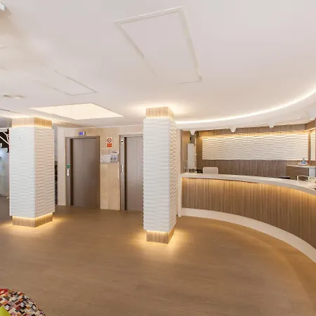Voramar מלון 3*